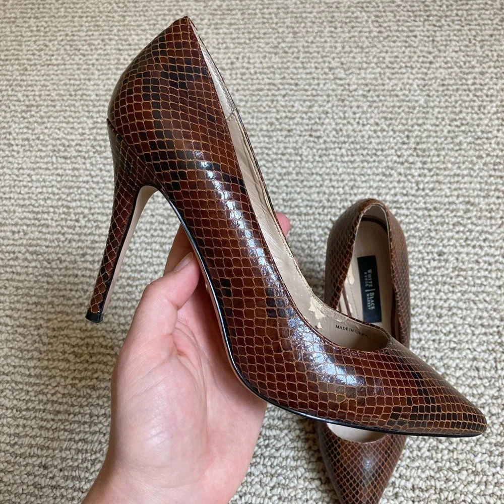 WHBM Snakeskin Heels‎